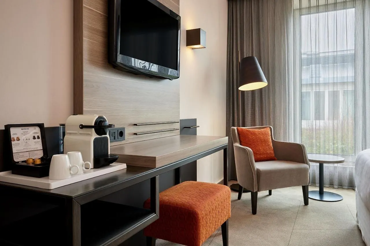 Sheraton Duesseldorf Airport Hotel 4*, Dusseldorf