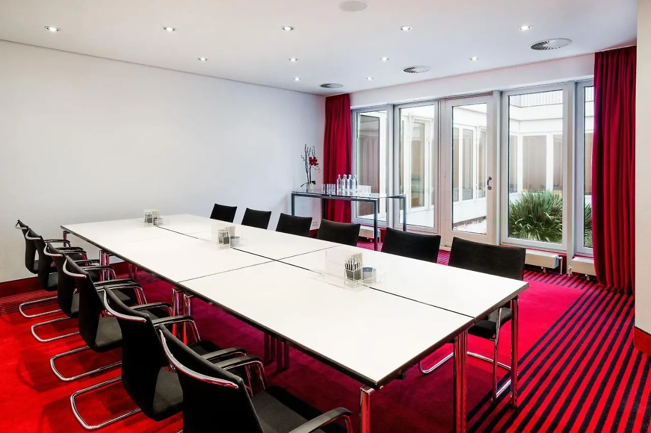 Sheraton Duesseldorf Airport Hotel 4*, Dusseldorf