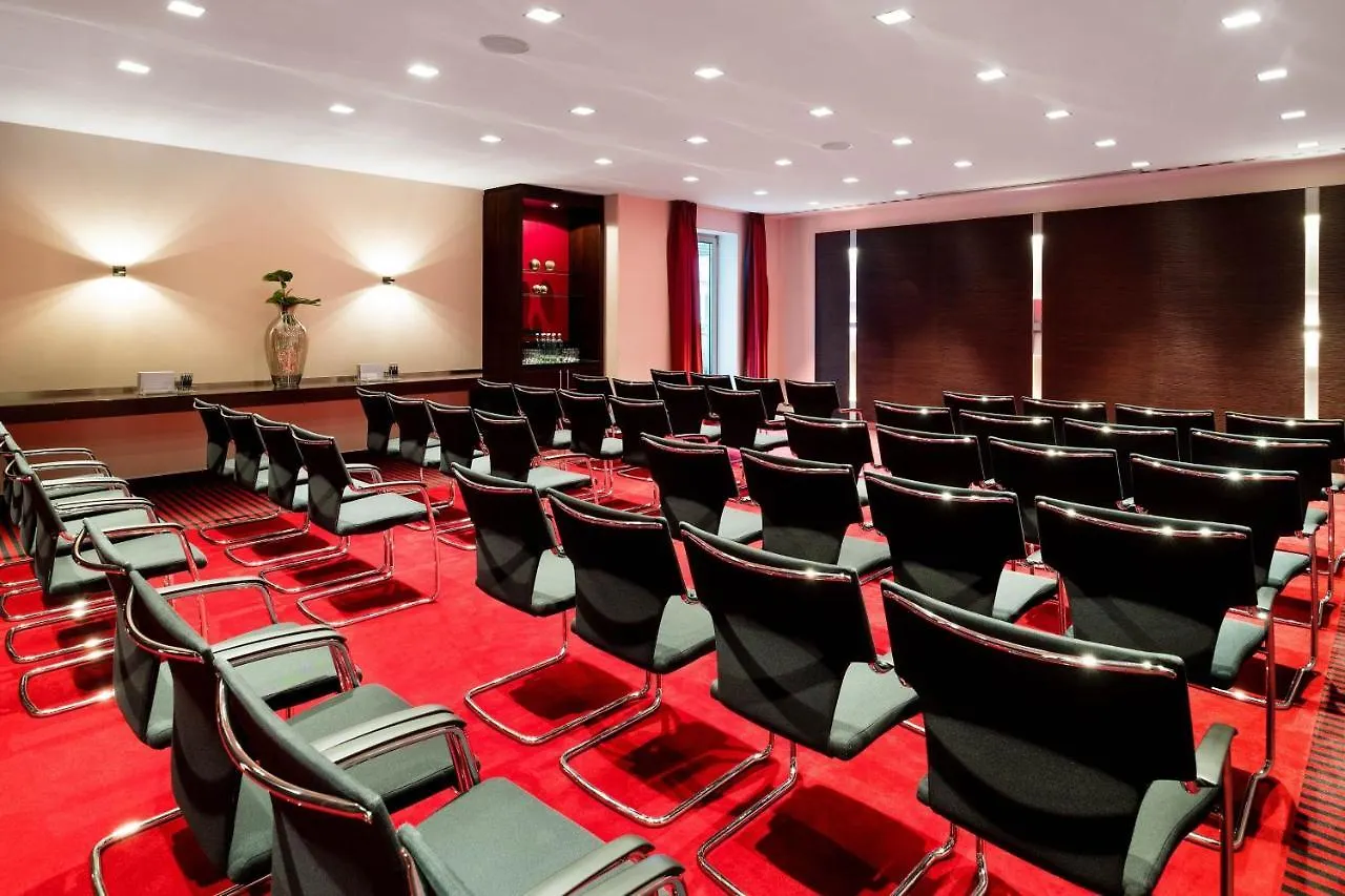 Sheraton Duesseldorf Airport Hotel 4*, Dusseldorf