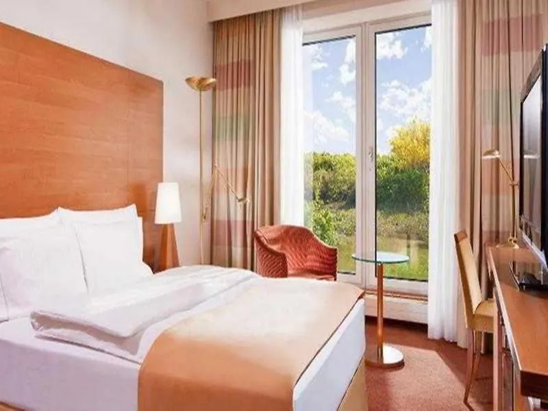 ****  Sheraton Duesseldorf Airport Hotel Germany