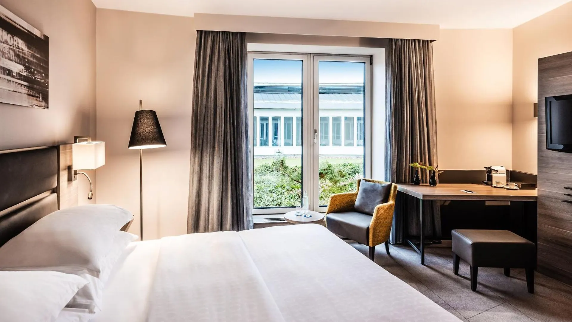 Sheraton Duesseldorf Airport Hotel 4*, Dusseldorf
